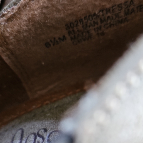 Tan Suede Mules with Minimal Stitching - Picture 6 of 9